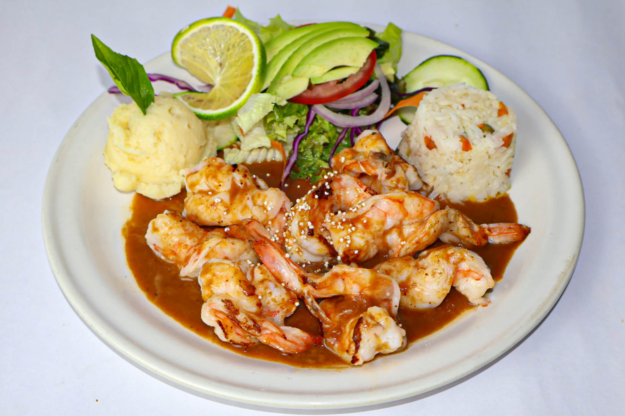 Platillo de mariscos Tiburón de la Costa 8